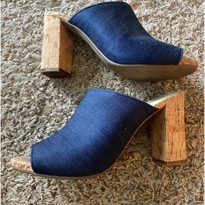 Anne Klein navy linen heels